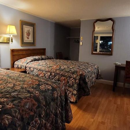 The Tallwood Motel ウェルズ エクステリア 写真