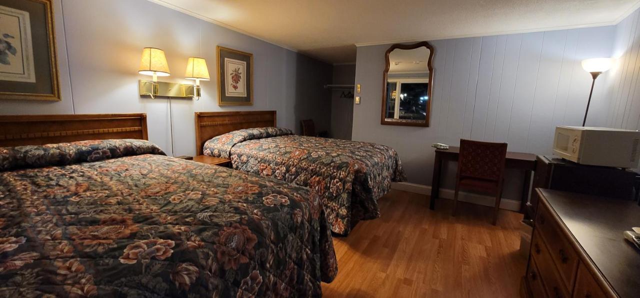 The Tallwood Motel ウェルズ エクステリア 写真