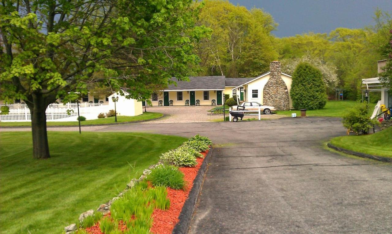 The Tallwood Motel ウェルズ エクステリア 写真