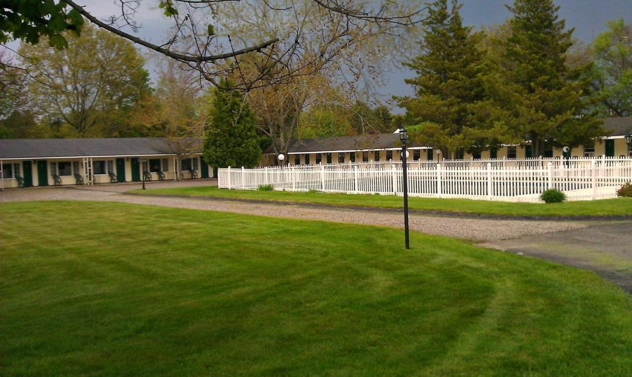 The Tallwood Motel ウェルズ エクステリア 写真