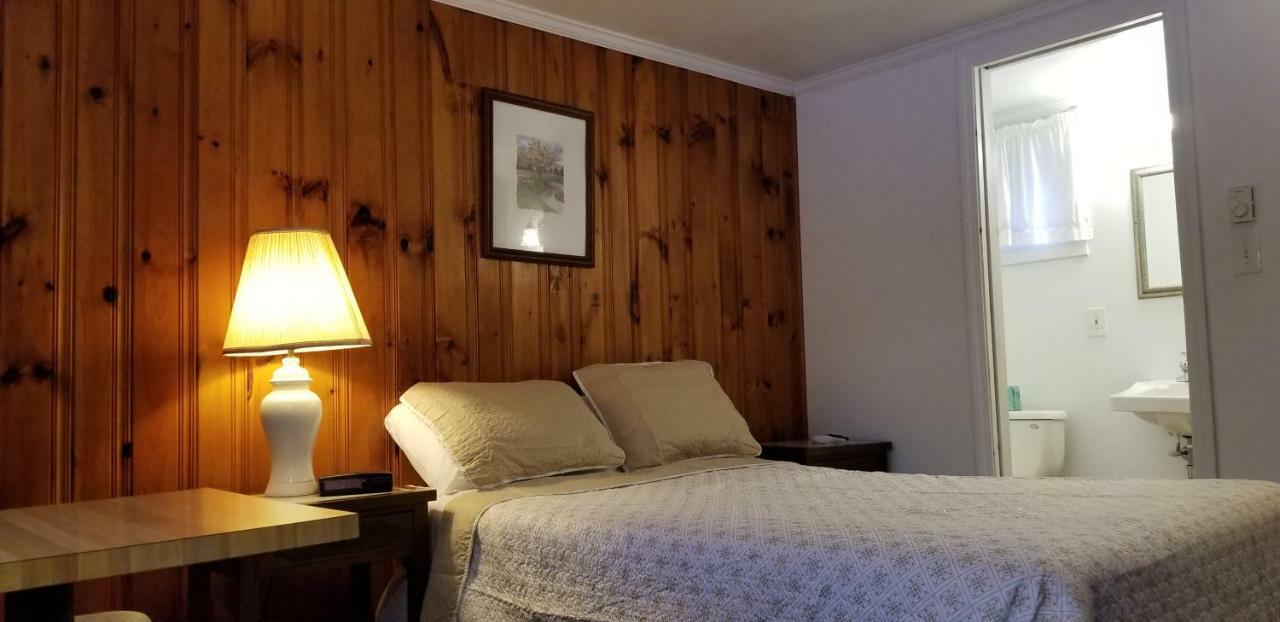 The Tallwood Motel ウェルズ エクステリア 写真
