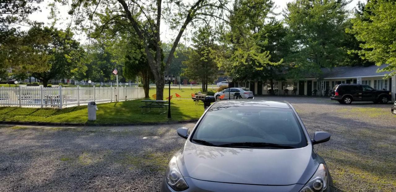 The Tallwood Motel ウェルズ エクステリア 写真